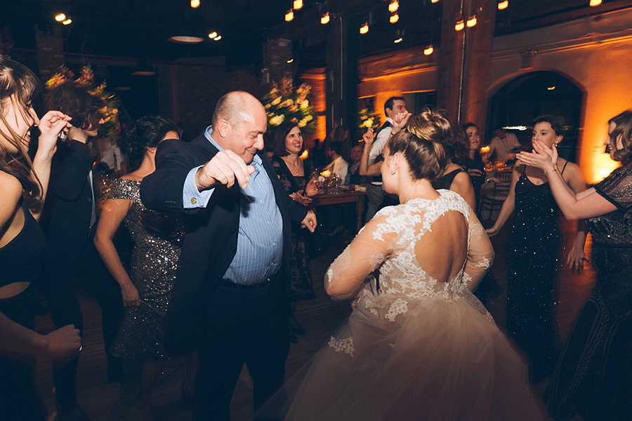 ALEXANDRA-MICHAEL-NYC-WEDDING-LIBERTY-WAREHOUSE-BROOKLYN-GIFS-CYNTHIACHUNG-0042.gif