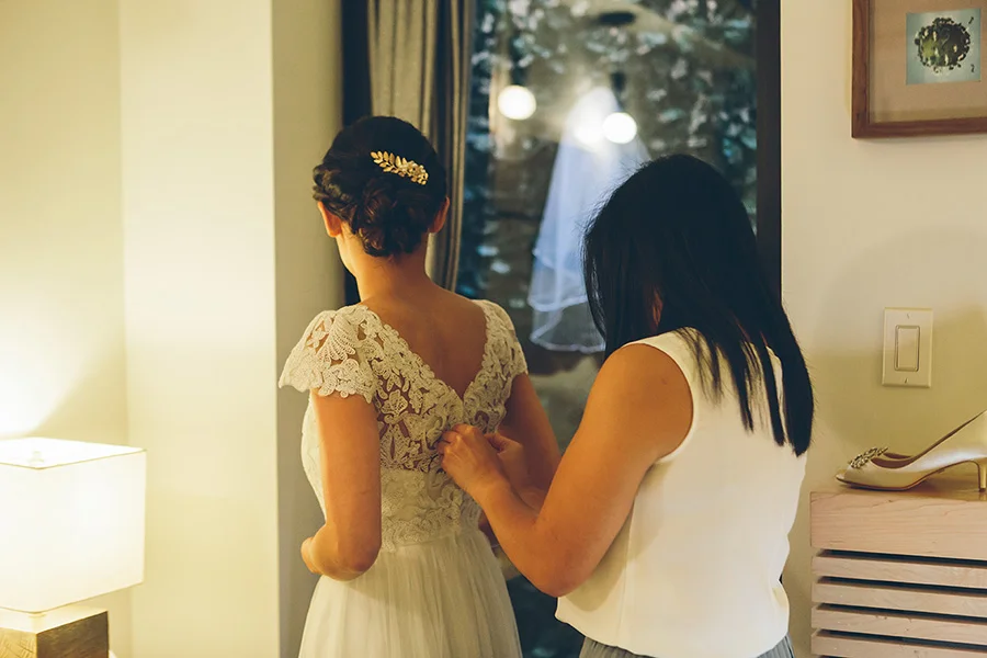 KELLY-COREY-NYC-WEDDING-BRIDEPREP-CYNTHIACHUNG-0080.jpg