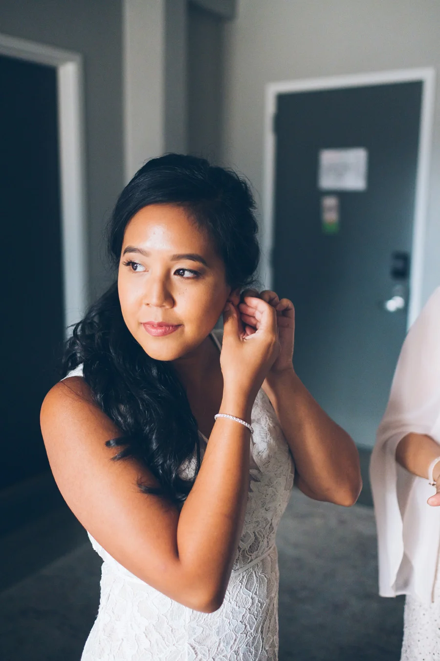 POOH-PETER-NYC-WEDDING-BRIDEPREP-CYNTHIACHUNG-0098.jpg