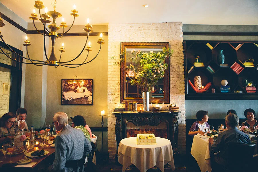 NEW-YORK-CITY-ELOPEMENT-PHOTOGRAPHER-PHOTOGRAPHY-INTIMATE-WEDDING-LOCATIONS-SPACES-RECEPTION-SMALL-RECEPTION-0272.jpg