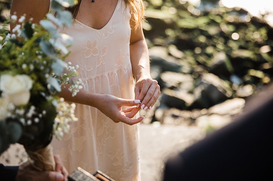 NYC-BROOKLYN-BRIDGE-PARK-DUMB0ELOPEMENT-INTIMATE-WEDDING-CEREMONY-CONBON-0031.jpg