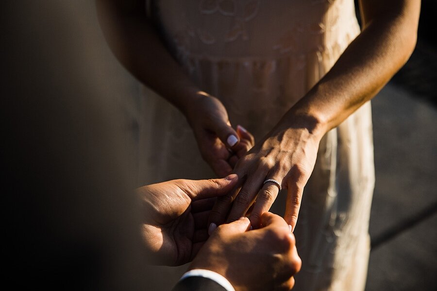 NYC-BROOKLYN-BRIDGE-PARK-DUMB0ELOPEMENT-INTIMATE-WEDDING-CEREMONY-CONBON-0032.jpg