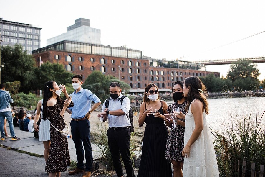 NYC-BROOKLYN-BRIDGE-PARK-DUMB0ELOPEMENT-INTIMATE-WEDDING-CEREMONY-CONBON-0075.jpg