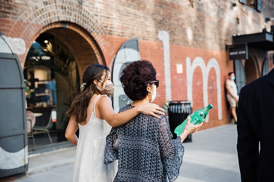 NYC-BROOKLYN-BRIDGE-PARK-DUMB0ELOPEMENT-INTIMATE-WEDDING-CEREMONY-CONBON-0007.jpg