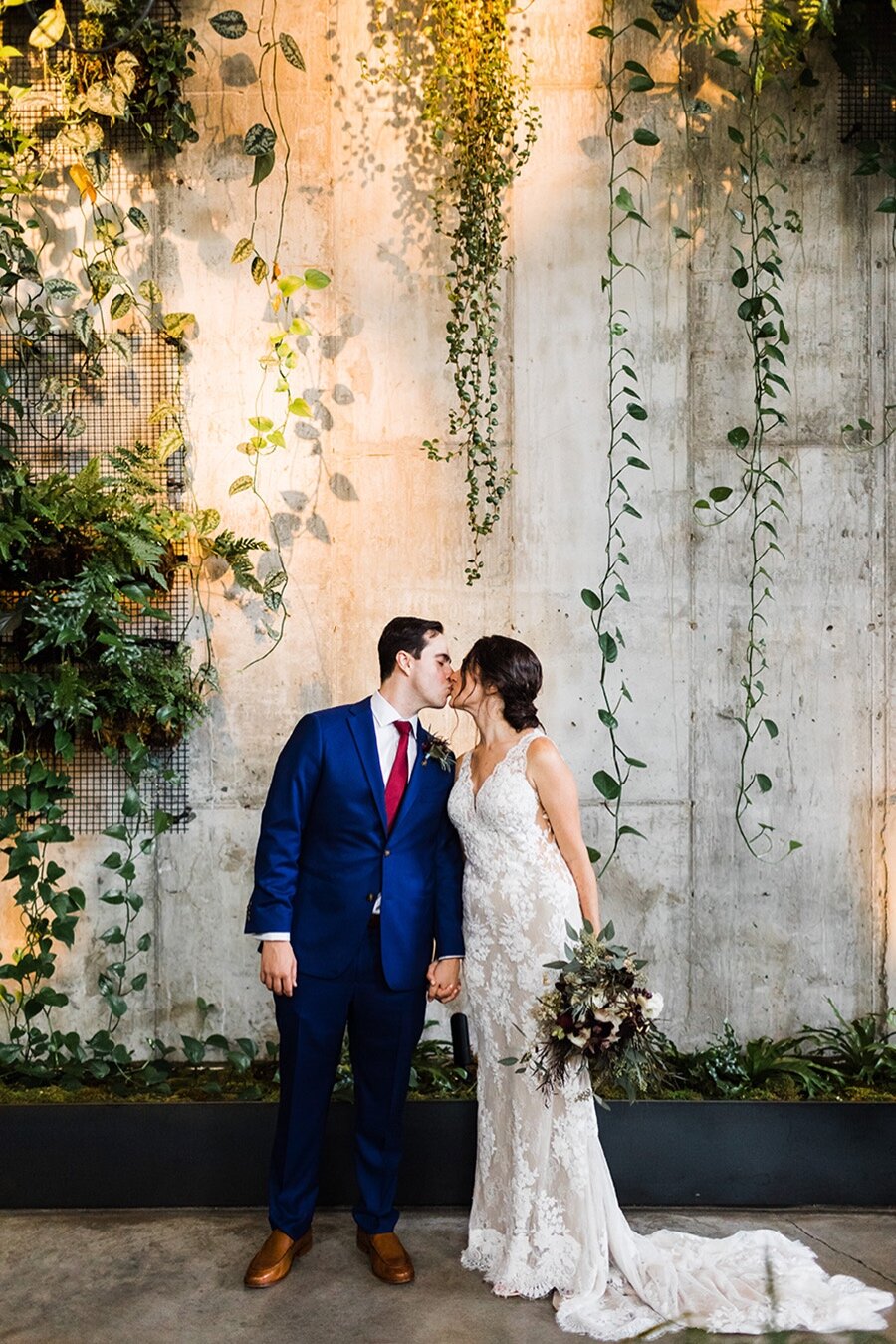 NYC-ELOPEMENT-MICRO-WEDDING-1-HOTEL-BROOKLYN-BRIDGE-DUMBO-ENGAGEMENT-PHOTOS-0037.jpg