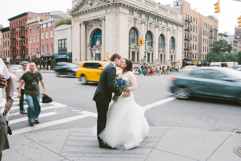 NEW-YORK-CITY-WEDDING-PHOTOGRAPHER-BROOKLYN-CENTRAL-PARK-ENGAGEMENT-PHOTOGRAPHY-CYNTHIACHUNG-BRIDE-AND-GROOM-0026.gif