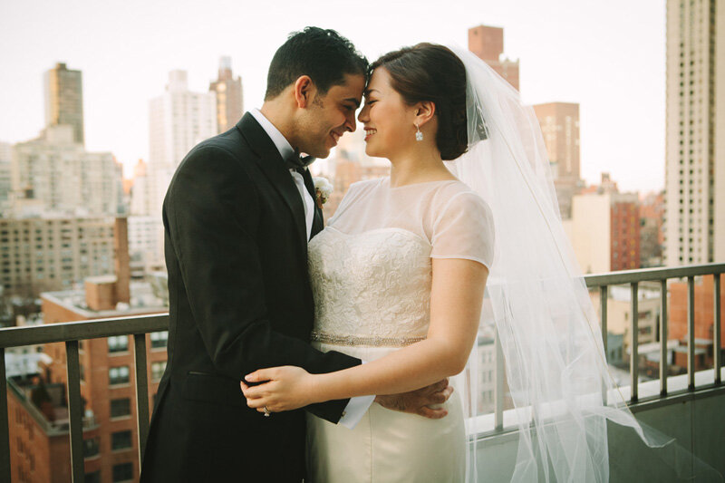 NEW-YORK-CITY-WEDDING-PHOTOGRAPHER-BROOKLYN-CENTRAL-PARK-ENGAGEMENT-PHOTOGRAPHY-CYNTHIACHUNG-BRIDE-AND-GROOM-0029.jpg