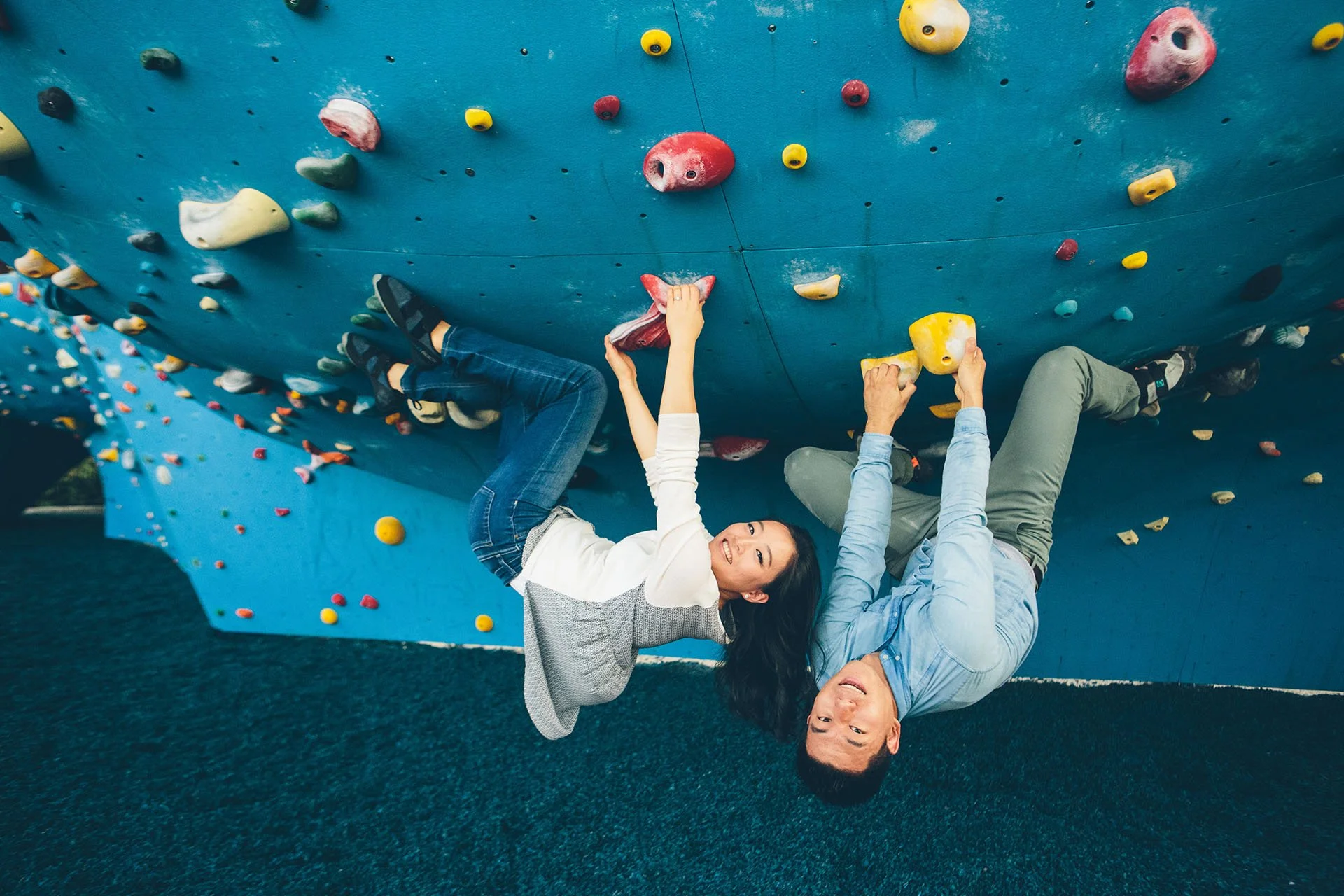 A Brooklyn Cliffs Rock climbing Engagement Session At Brooklyn Bridge Park