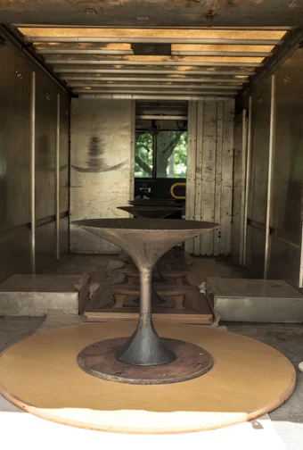 Check out those awesome bases from Restoration Hardware!