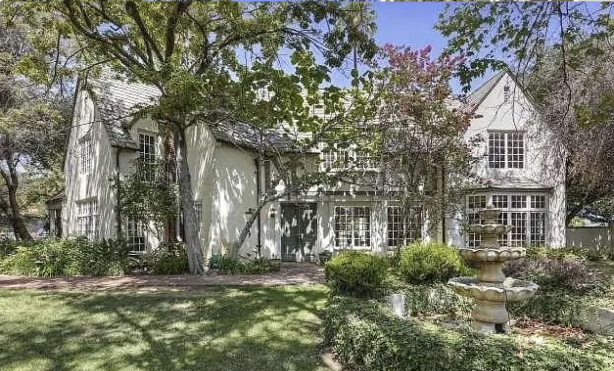 English Revival estate in Laughlin Park, Los Feliz, designed by architect Arthur R. Kelly.