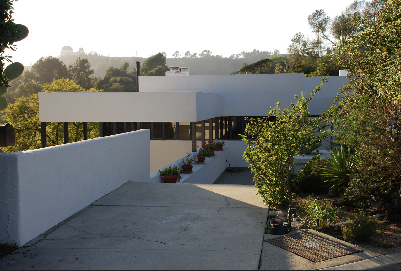 Lovell Health House 4618 Dundee Drive Los Feliz, Richard Neutra 1929, HCM 123 Los Angeles