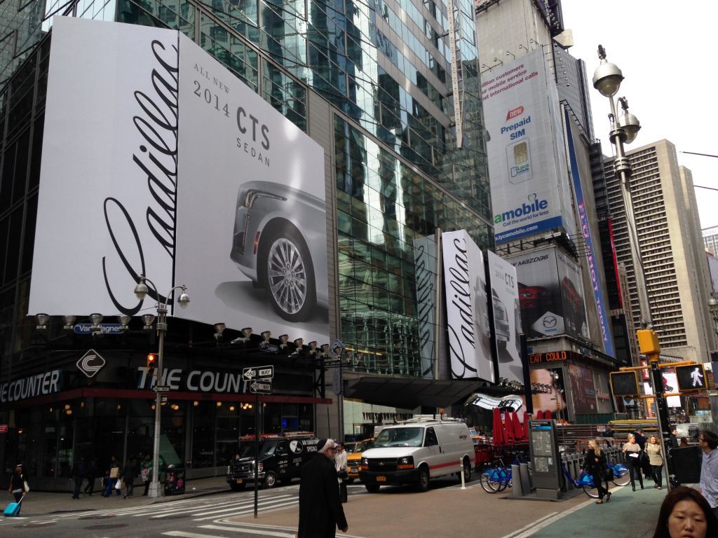 Cadillac CTS Times Square Tower (11).jpeg