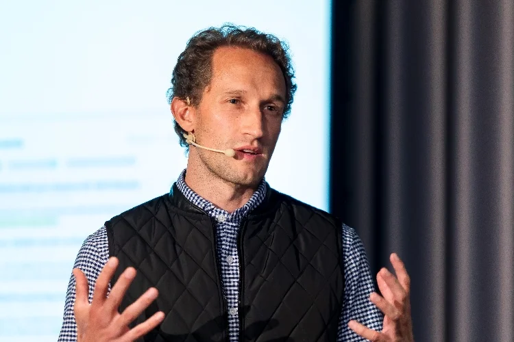 Cristian Grossmann, beekeeper