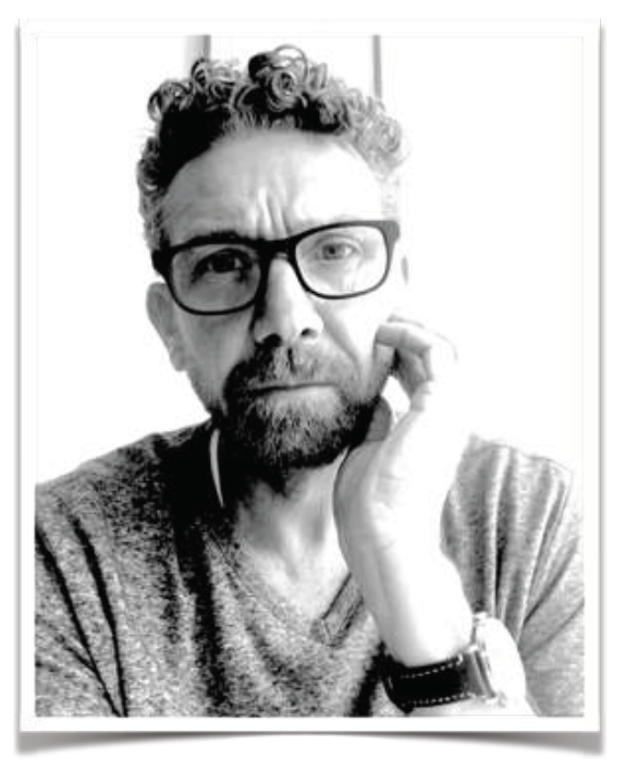 URS BAUR FOUNDER / CREATIVE DIRECTOR / CONTENT CREATOR DESIGNER / COMPULSIVE CREATIVE WITH LIMITED ATTENTION SPAN