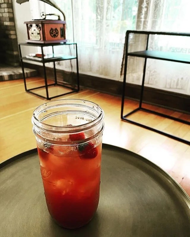 Thanks again for teaching me how to make kombucha @hellomamalark ! And for that scoby!! Perfect drink this hot morning!! Elderberry pineapple with a couple garden fresh strawberries thrown in for extra fun!! What&rsquo;s your favorite hot summer day 