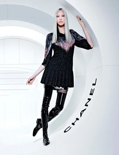 201309_CHANEL_KLAGERFELD_AUR_01.jpg