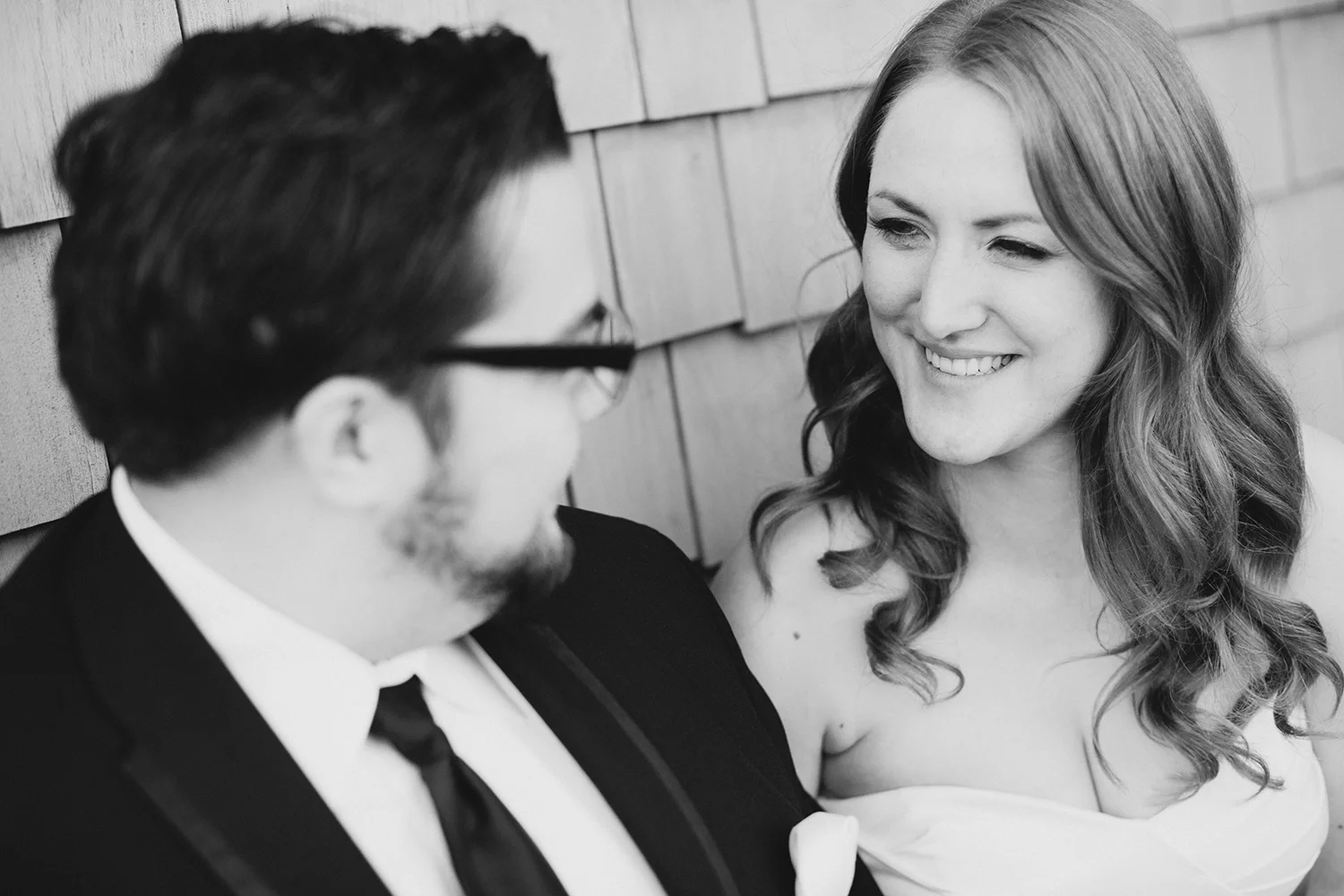 elegant black and white wedding with rustic details
