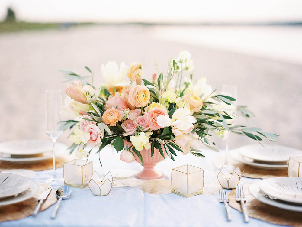 pastel sunset wedding centerpiece