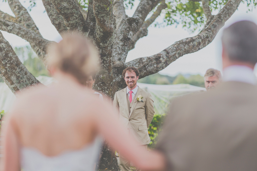 Nelson wedding at Neudorf Vineyards. Wedding photography by Jenny Siaosi.