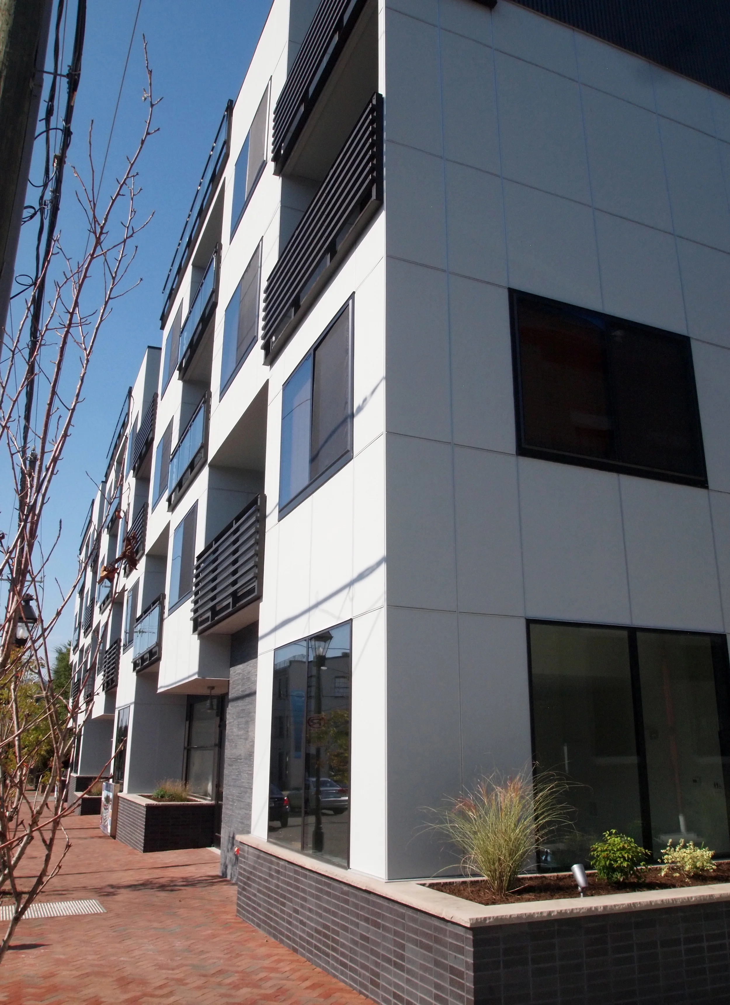 trolley commons - planter