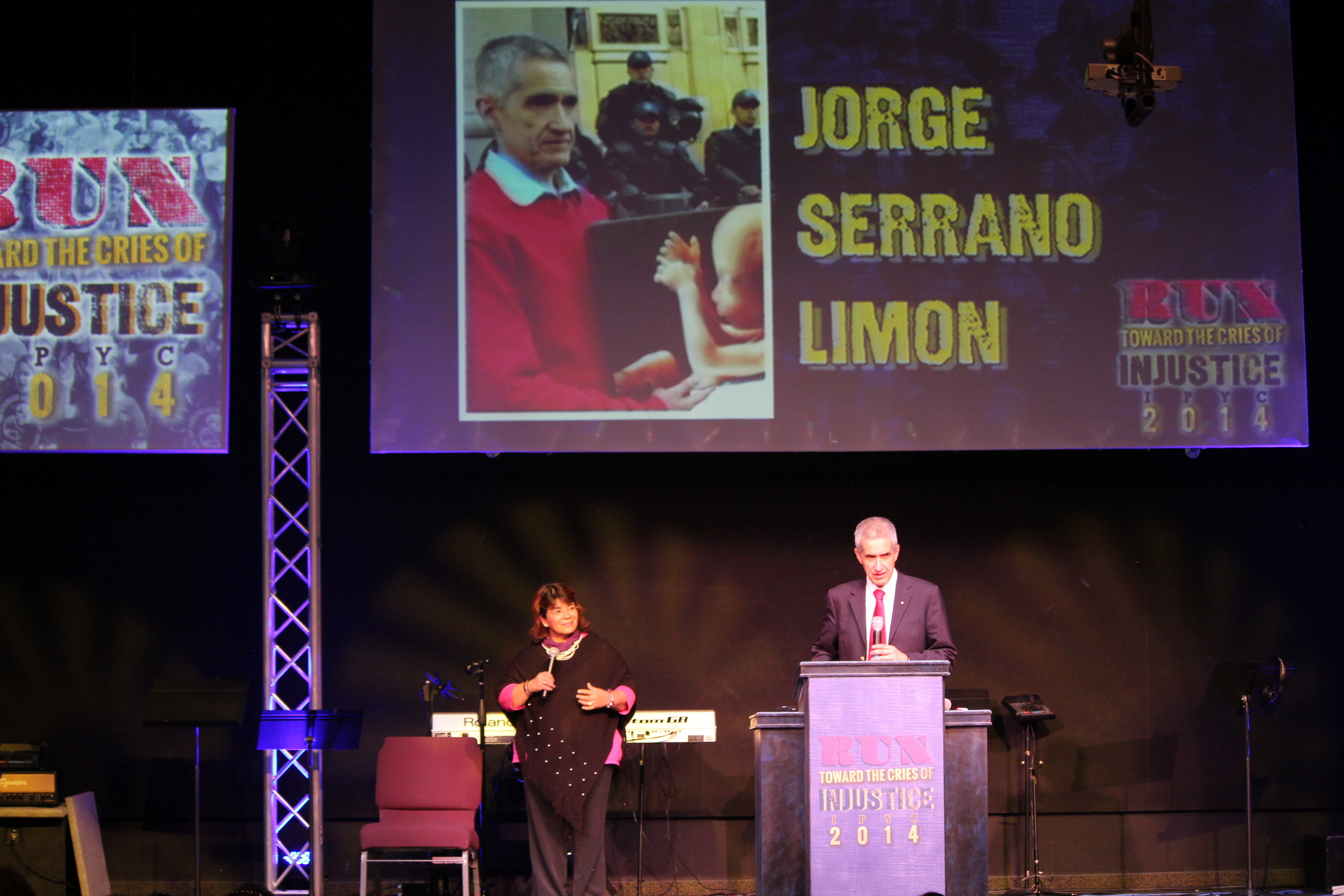Jorge Serrano Limon, Centro de Ayuda para la Mujer