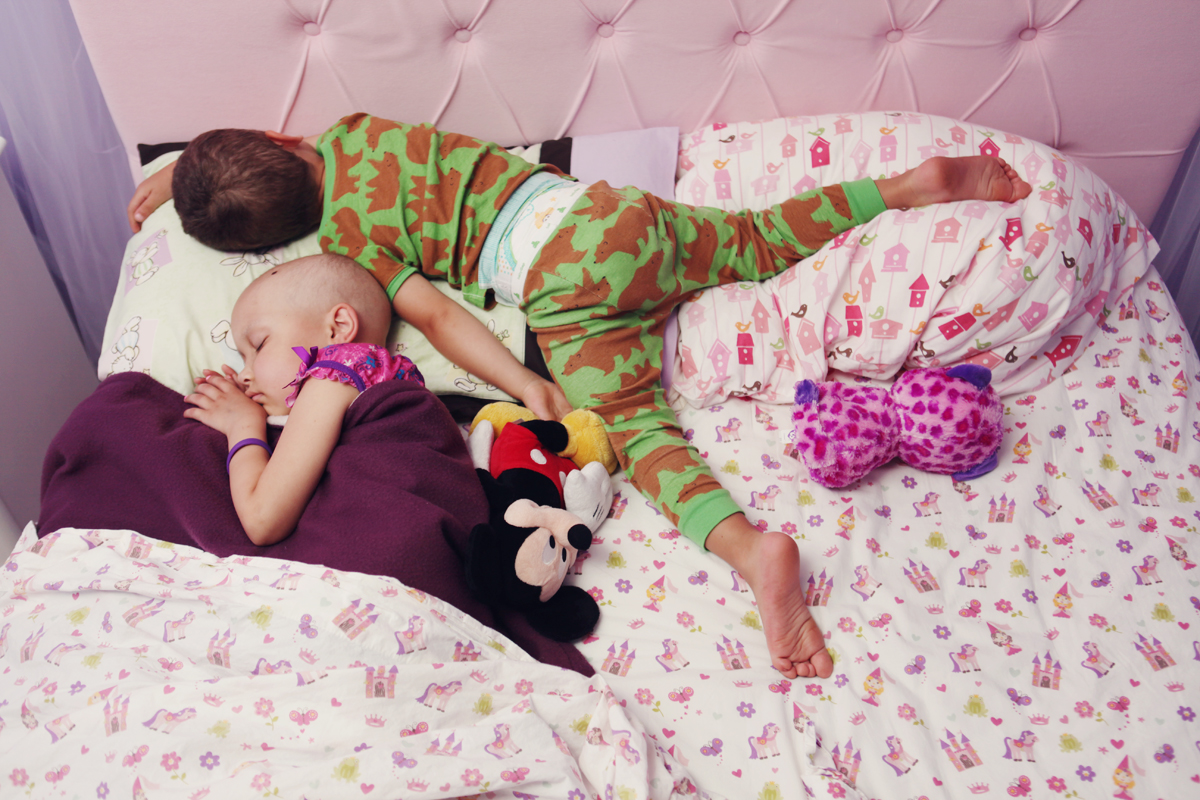 We are so lucky that Desiray and Landon are so close. This is how I found them sleeping one night :)