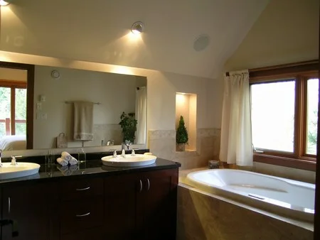 mini-10 Master Ensuite_2.JPG