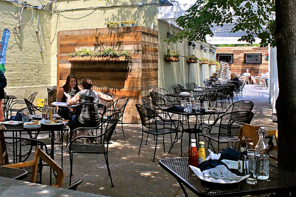   Patio done casually – Photo: yelp.com  