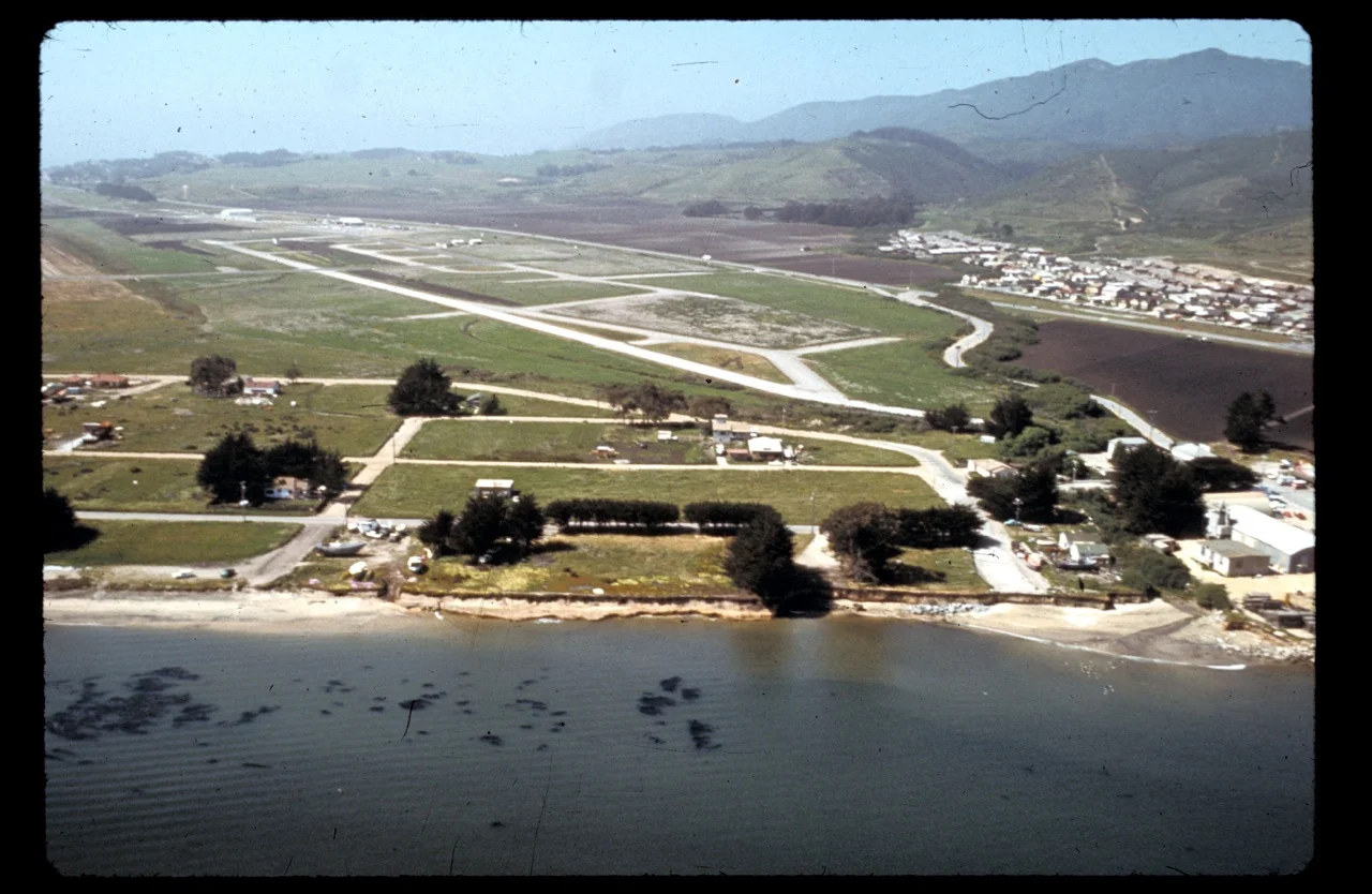 Pillar Point Harbor 1972 - 02.jpg