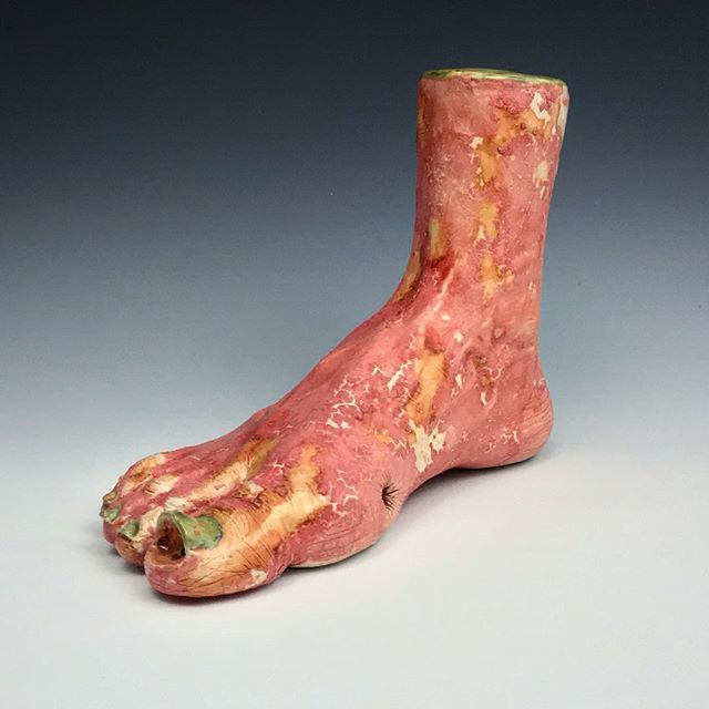 This is not a foot. 😉Ceramic stoneware🔥🤯😇 new pics of old stuff, getting ready for a show @conartistnyc .
.
.
.
.
#sculpture #pipe #ceramic #slipcast #slipcasting # glazed #smoke #pottery #contemporaryart #design #functional #friday