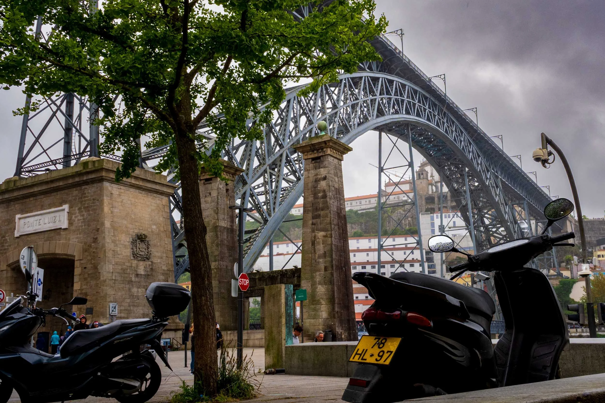 Ribeira waterfront with Dom Luís bridge in the background, Porto