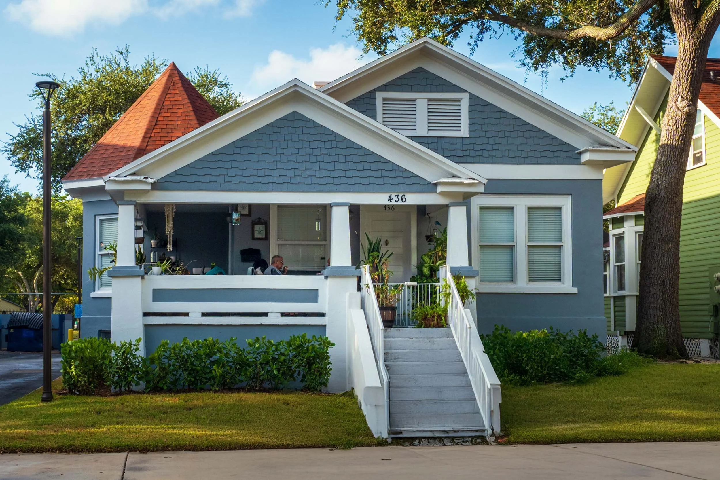 Blue bungalow with a turret near Lummus Park