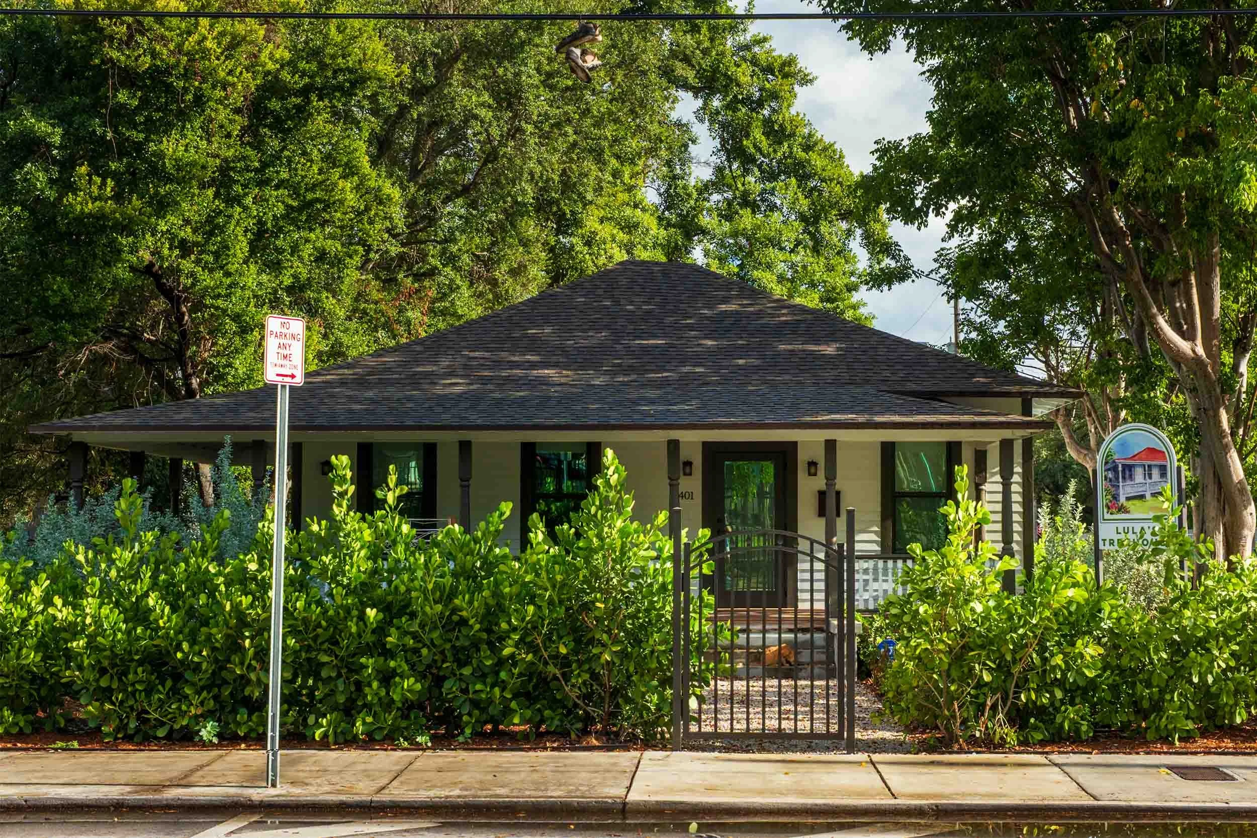 mall cottage known locally as Lula's Treehouse