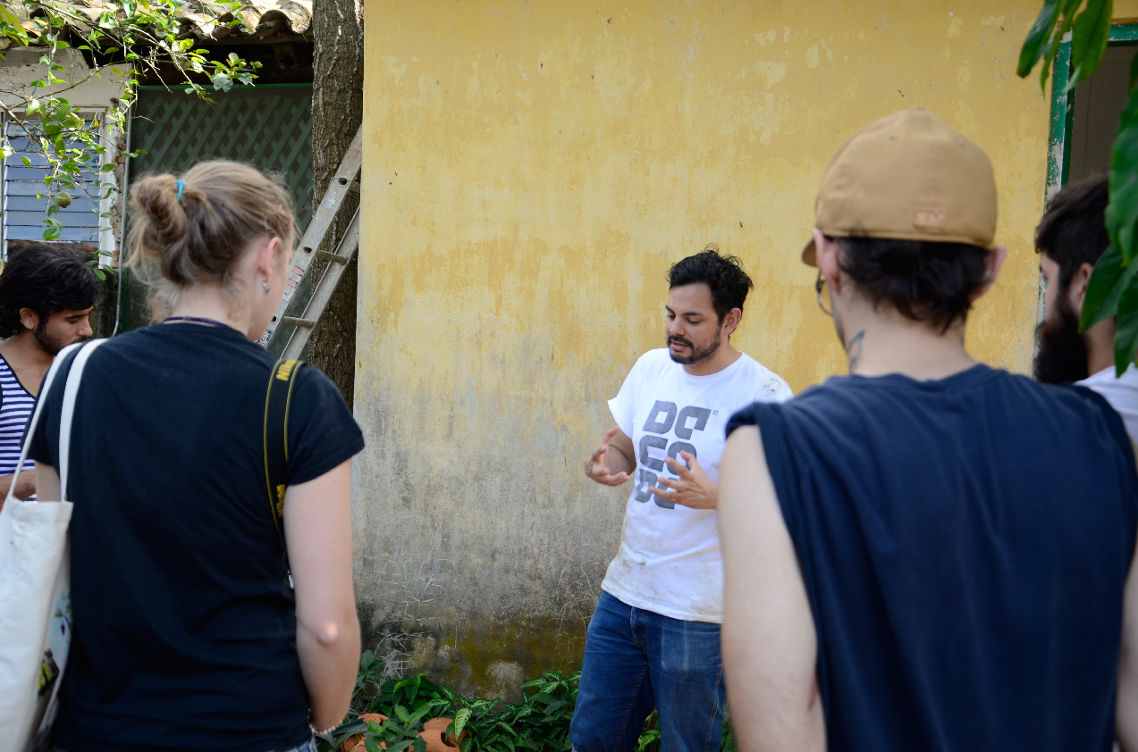 José de la O briefing the Designers
