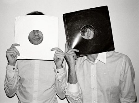 Stay close to see the report on the gig of these two for the price of one amazing Belgian bands. The Jellyfish Act will have cool pics and videos, be aware of the visuals!