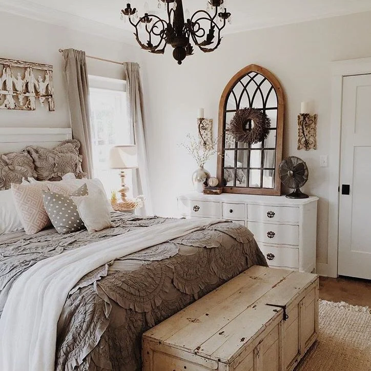 stylish-pretty-bedroom-1.jpeg