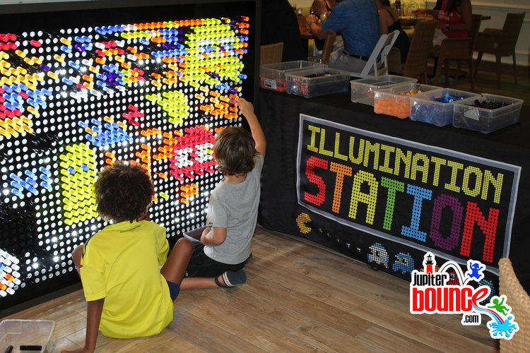 giantLight+Bright+2westpalmbeachjupitersouthfloridabouncehousepartyrental.jpg