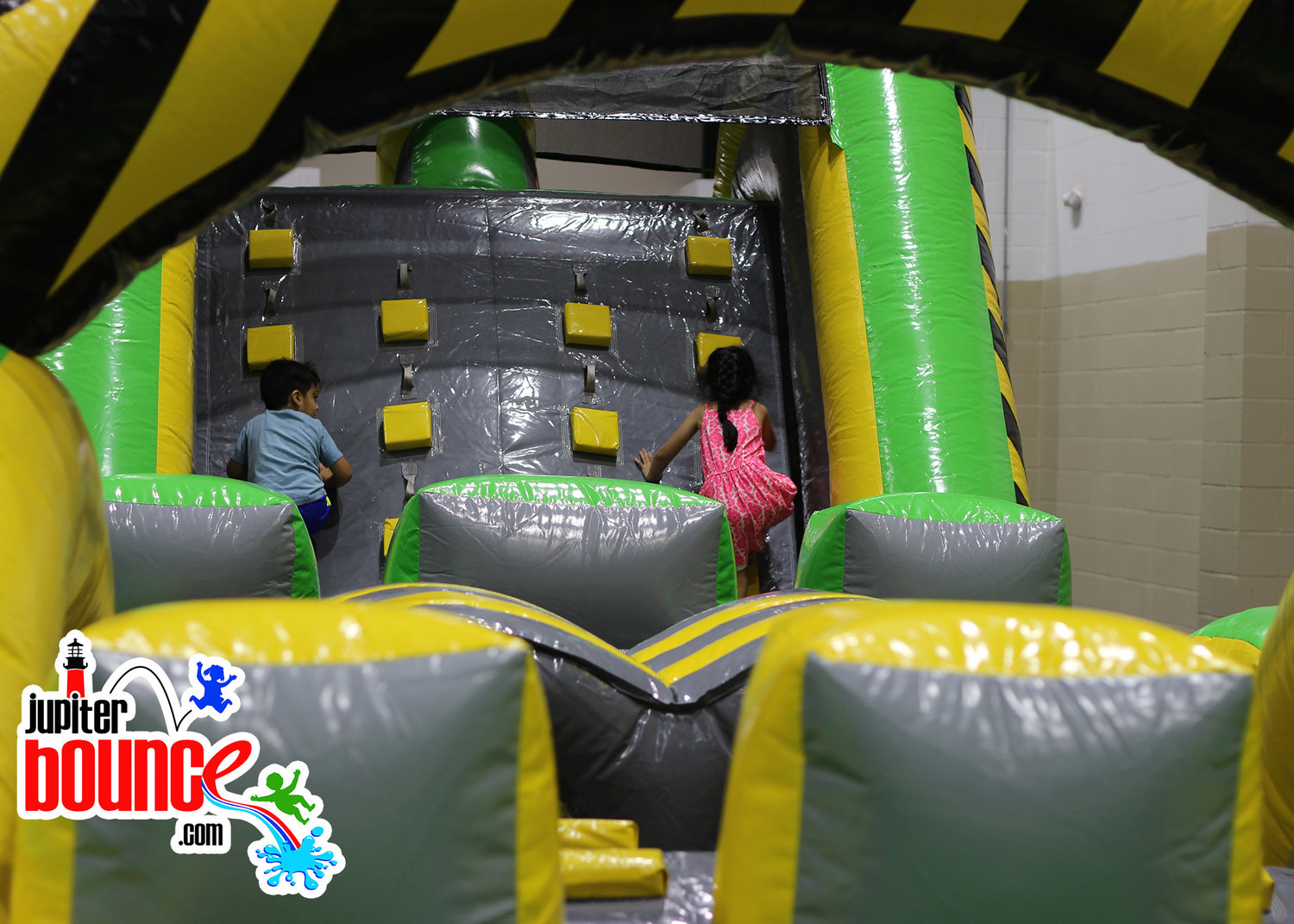 radicalrunobstaclecourse-junobeachpartyplanning-harboursideplace-pbg-wpbevents-gardensmall-wellingtongreen.jpg