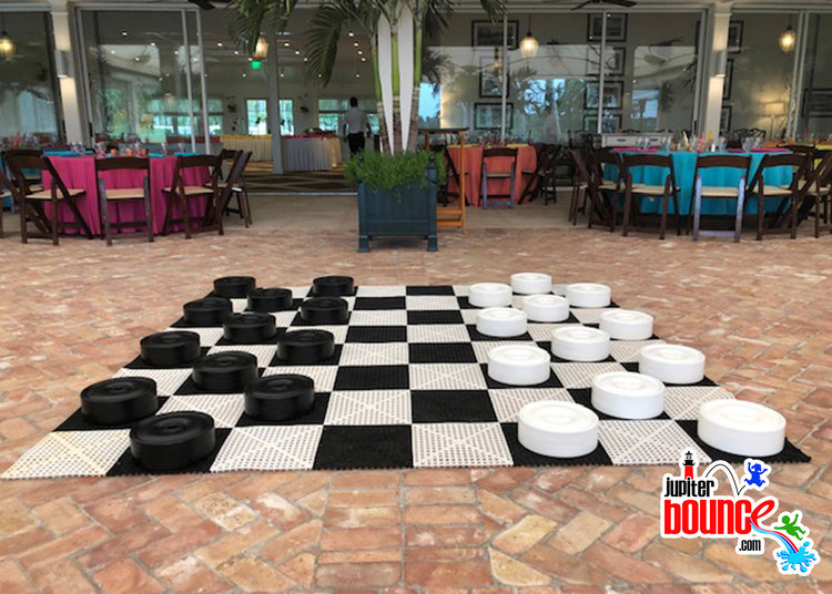 giantcheckers-giantchess-jupiter-palmbeach-singerisland-stuart-hobesound-portstlucie.jpg