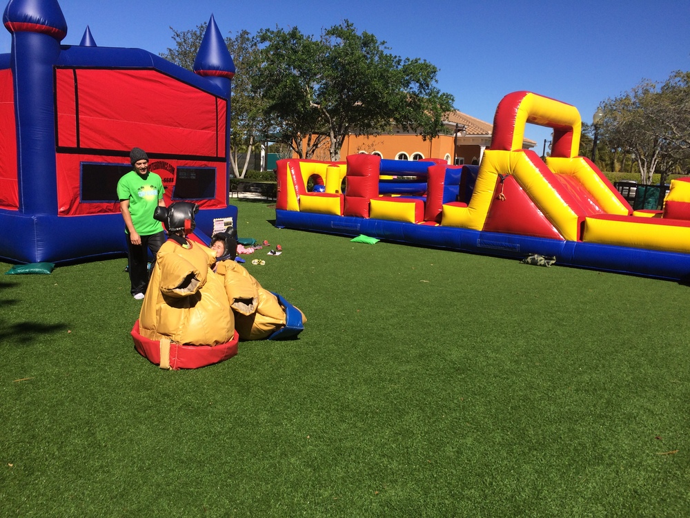 jupiterbouncehouserental-obstaclecourse-palmbeachgardens-indiantown-stuart-portstlucie-hobesound-magician-partyrental.jpg