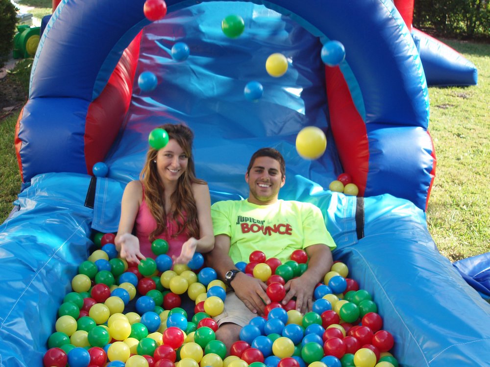 jupiterbounce-partyrentalsupplies-poolparty-palmbeachgardens-coolinarycafe-parchedpig-3natives-dunktankrental.jpg
