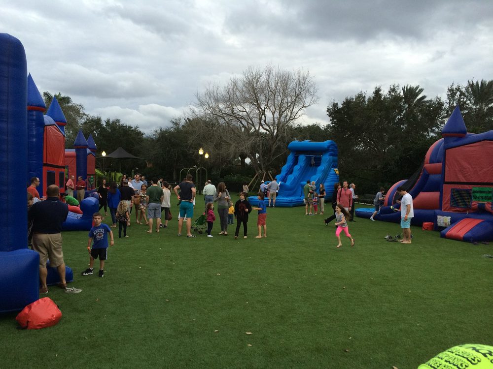 jupiterbouncehouse-partysupplies-dunktank-rockwall-waterslide-rivierabeach-palmbeachisland-westpalmbeachcityplace-grandviewpublicmarket.jpg