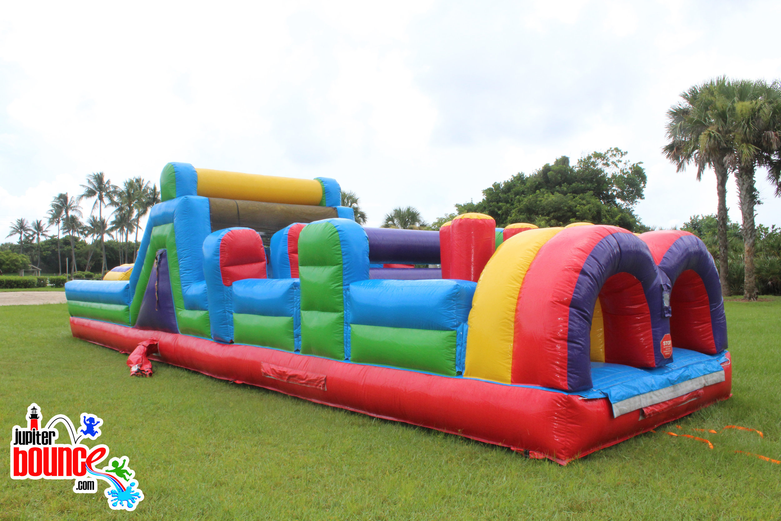 40ftobstacle-retrorun-jupiterbouncehouserental-wellington-waterslide-palmbeachcounty-martincounty-pbg33410-limestoneelementaryschool-33458-okeechobee-indiantown.jpg