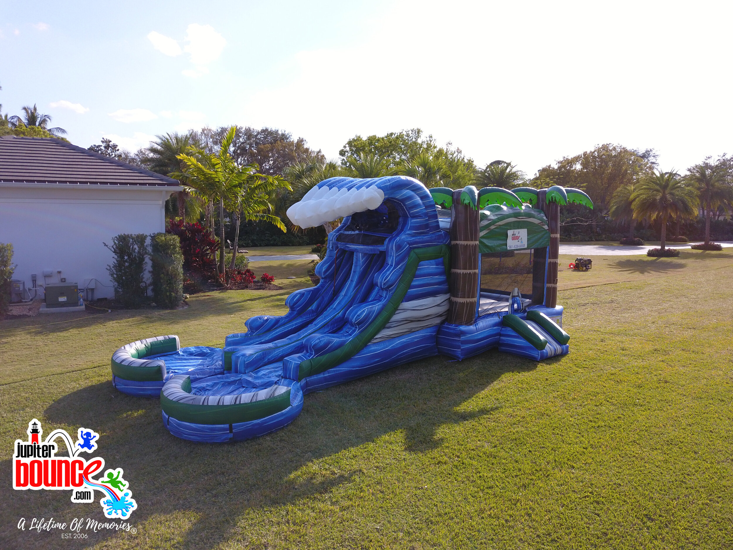 palmspringscombo-doublelaneslide-jupiterbouncehouse-palmbeachwaterslides-stuart-hobesound-tequestarockwall-palmbeachcounty-wellingtonfacepainter-mybouncehouseguy-okeechobee.jpg