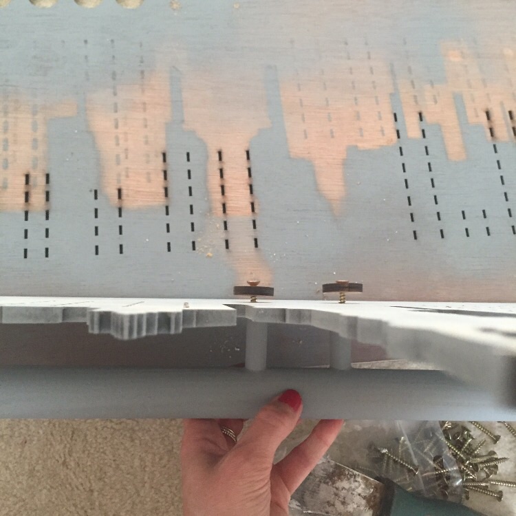 Side view of washer attachments for the bracelet holder.