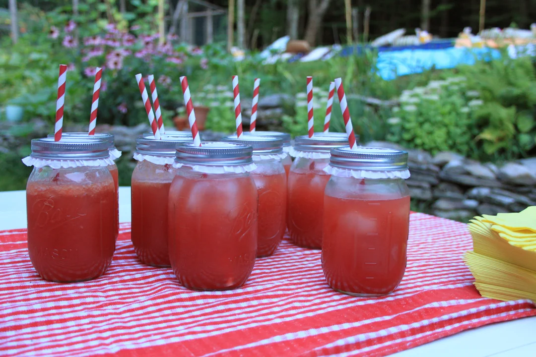Peach Raspberry Punch cocktail