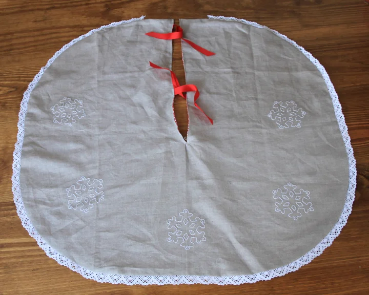 Linen Tree Skirt with Embroidered Snowflakes