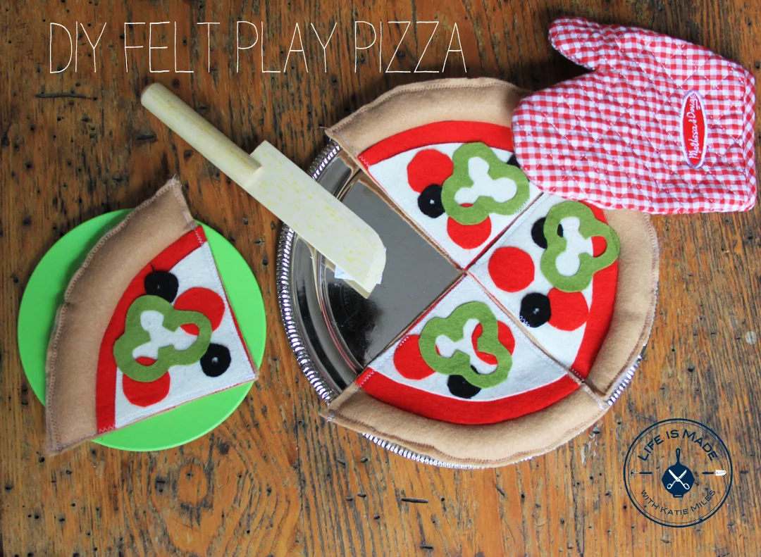 DIY Felt Play Pizza
