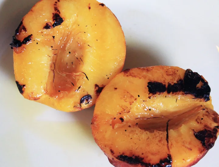 Grilled Peach and Toasted Almond Salad Recipe // Life is Made with Katie Miles // www.lifeismade.com