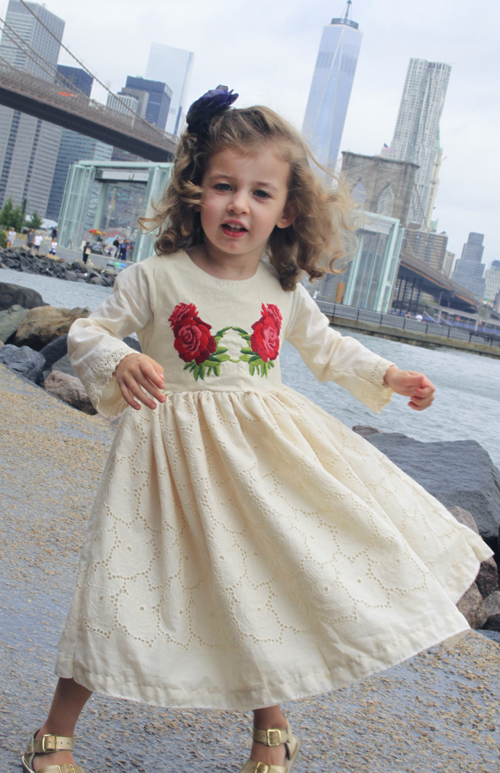 How to make this red rose dress // Life is Made with Katie Miles // www.lifeismade.com